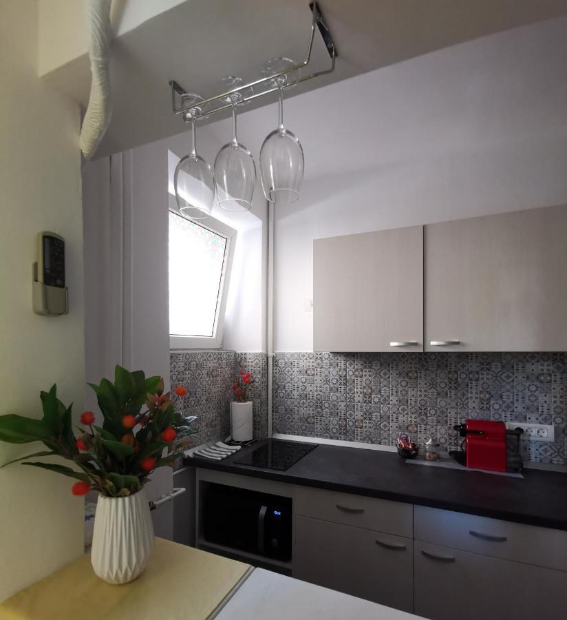 Appartamento Sunset Bucarest Esterno foto